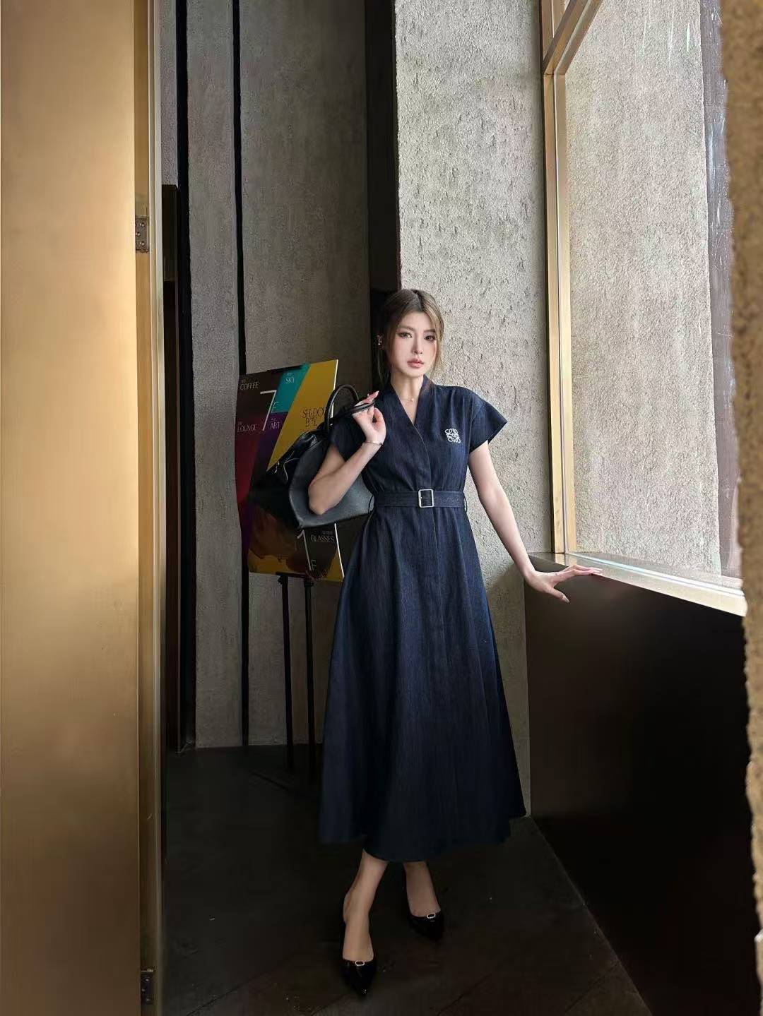 L0WEW刺繍ロゴ入りデニムドレス【50％割引+送料無料】