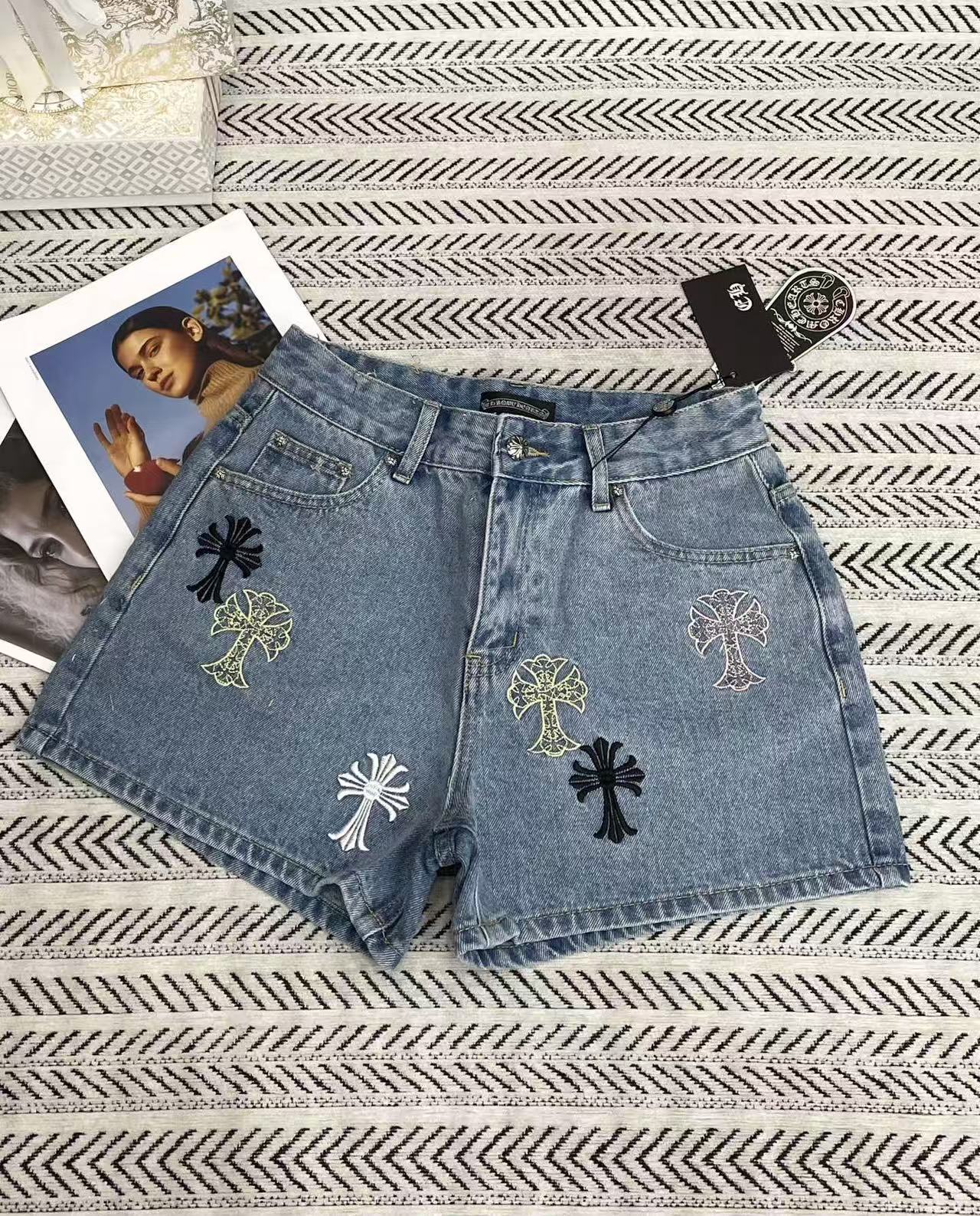 Chr0me Hearts刺繍入りデニムショートパンツ【50％割引+送料無料】