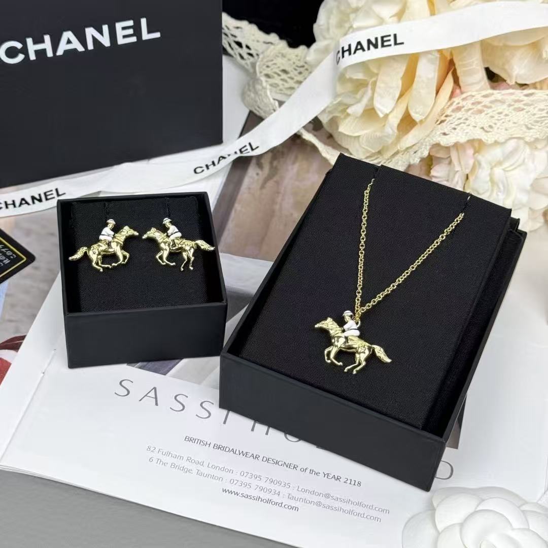 CHANE1 乗馬モチーフ イヤリング＋ネックレス ツーピースセット【50％割引+送料無料】