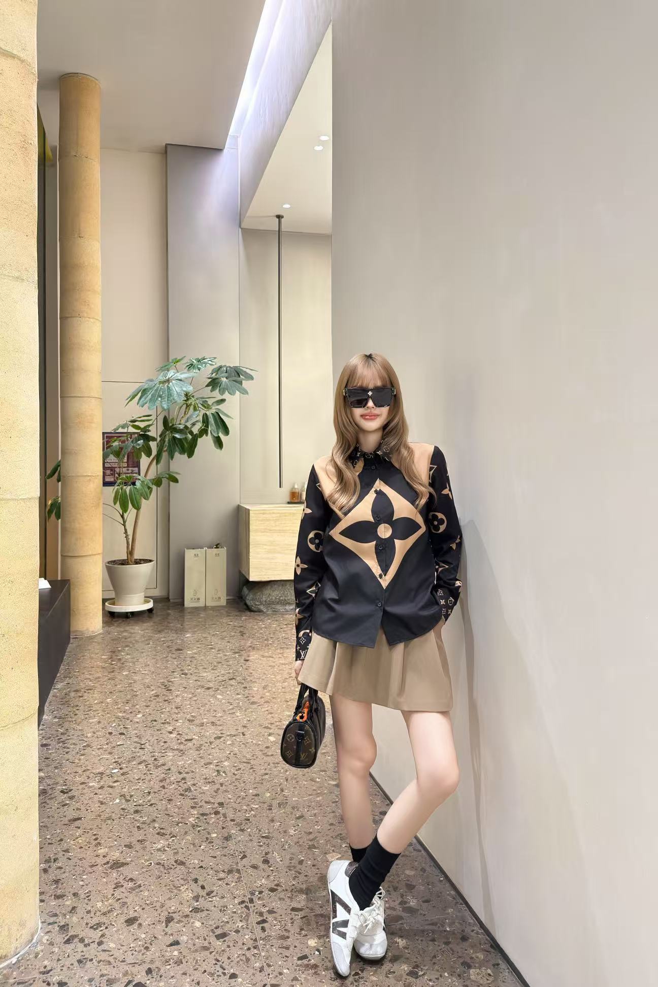 LV高品質の四つ葉のクローバーシャ​​ツ【50％割引+送料無料】