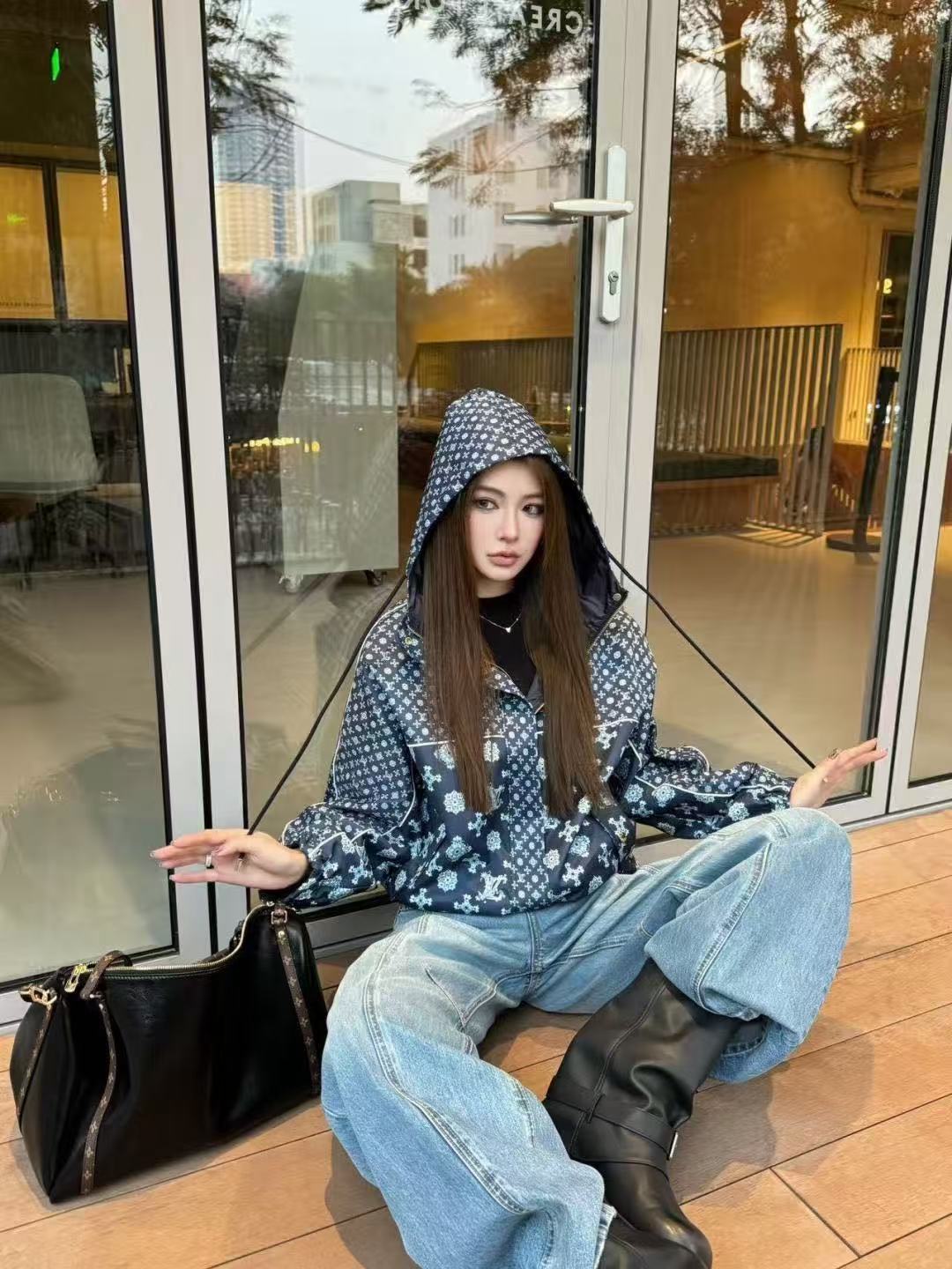 LVプリント柄のフード付きジャケット【50％割引+送料無料】