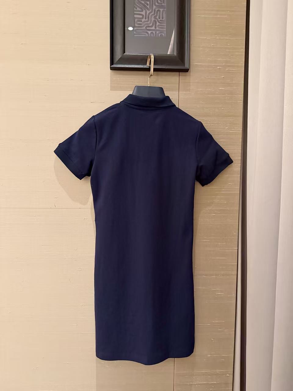 M1UM1U 刺繍入りレタードレス【50％割引+送料無料】