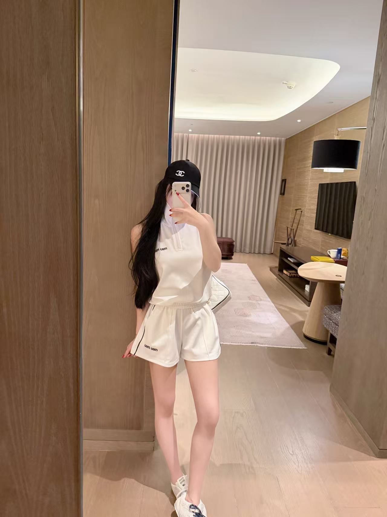 M1UM1U ジップアップベスト＋ショートパンツ 2点セット【50％割引+送料無料】