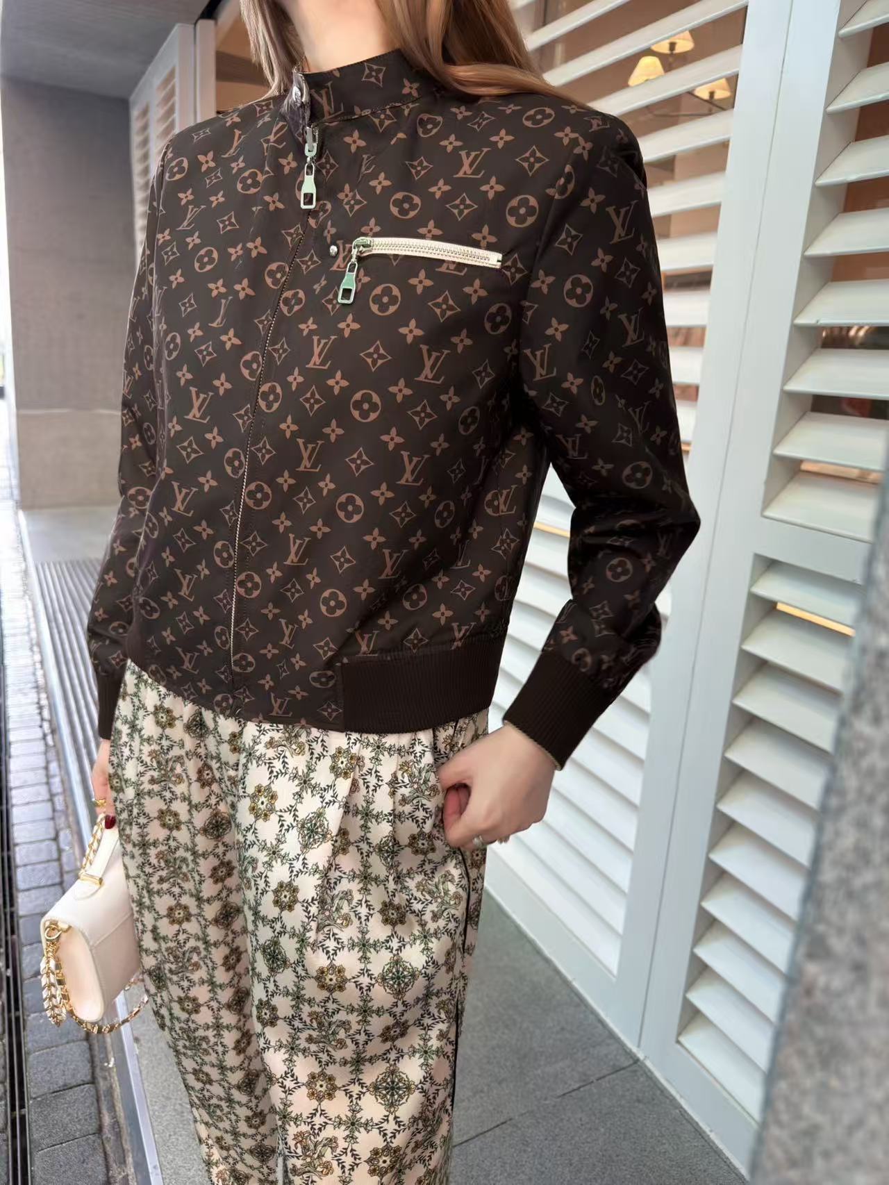 LV リバーシブル スタンドカラー ジャケット【50％割引+送料無料】