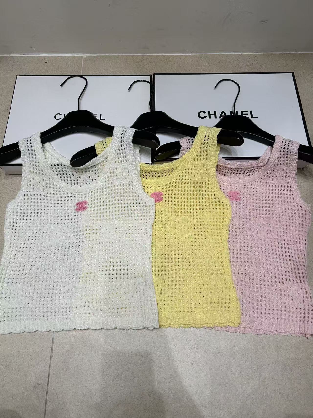 CHANE1 ダブルC くり抜きベスト【50％割引+送料無料】