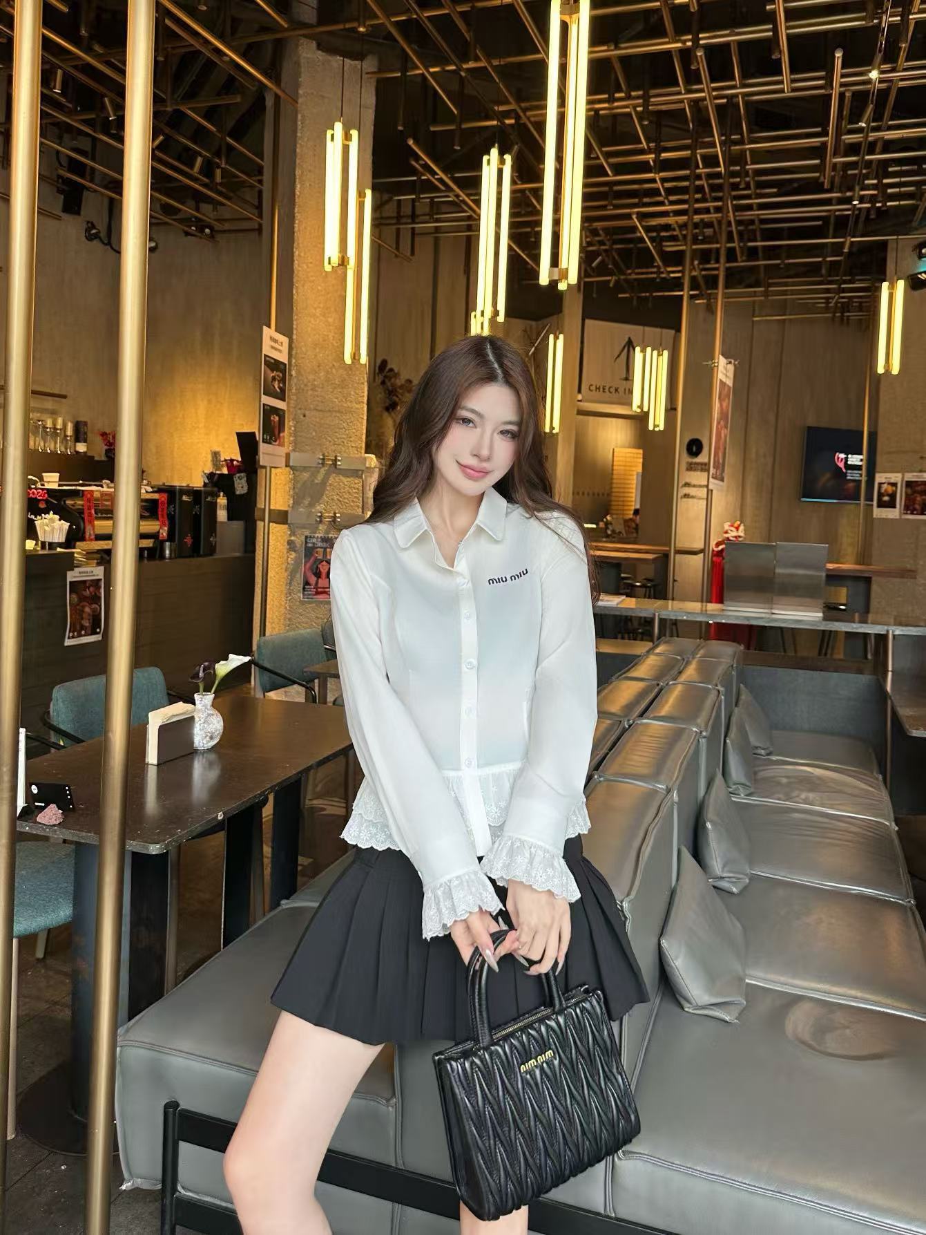 M1UM1U レーストリム裾の長袖ブラウス【50％割引+送料無料】