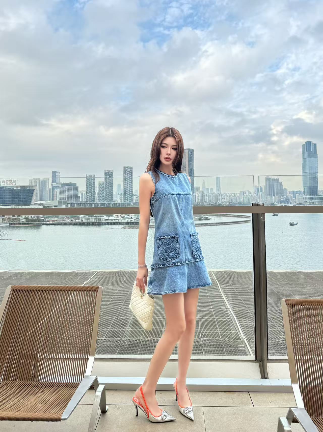 CHANE1 ダブルC デニム ノースリーブドレス【50％割引+送料無料】