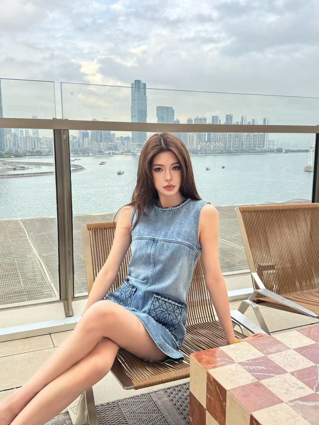 CHANE1 ダブルC デニム ノースリーブドレス【50％割引+送料無料】