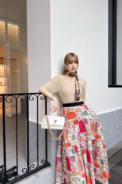 LVプリント伸縮性ミディスカート【50％割引+送料無料】