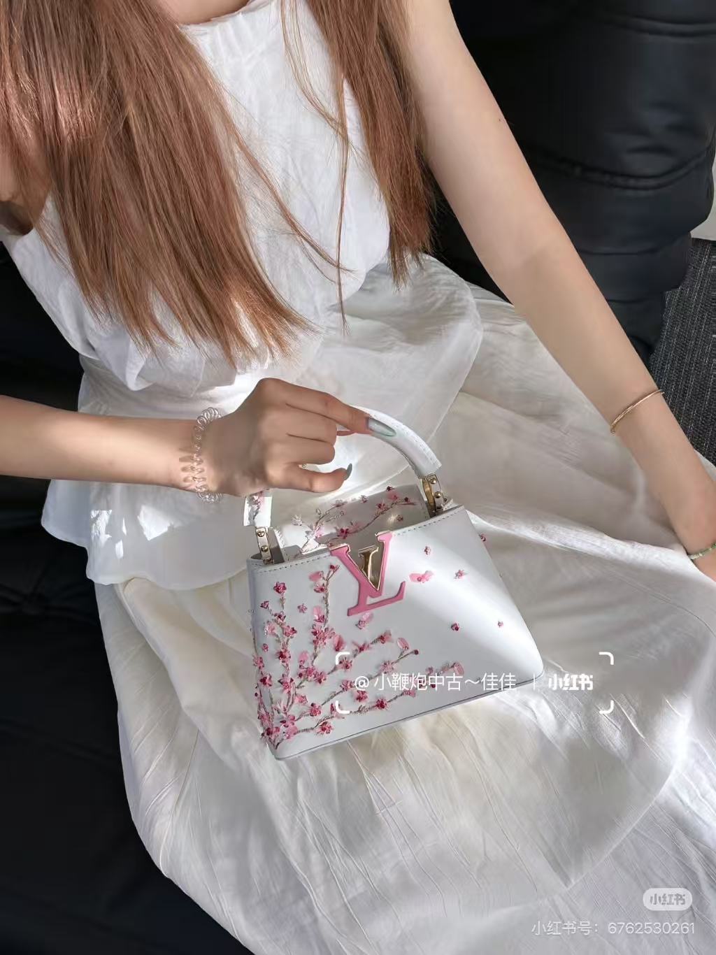 LV Capucines花柄のハンドバッグ【50％割引+送料無料】