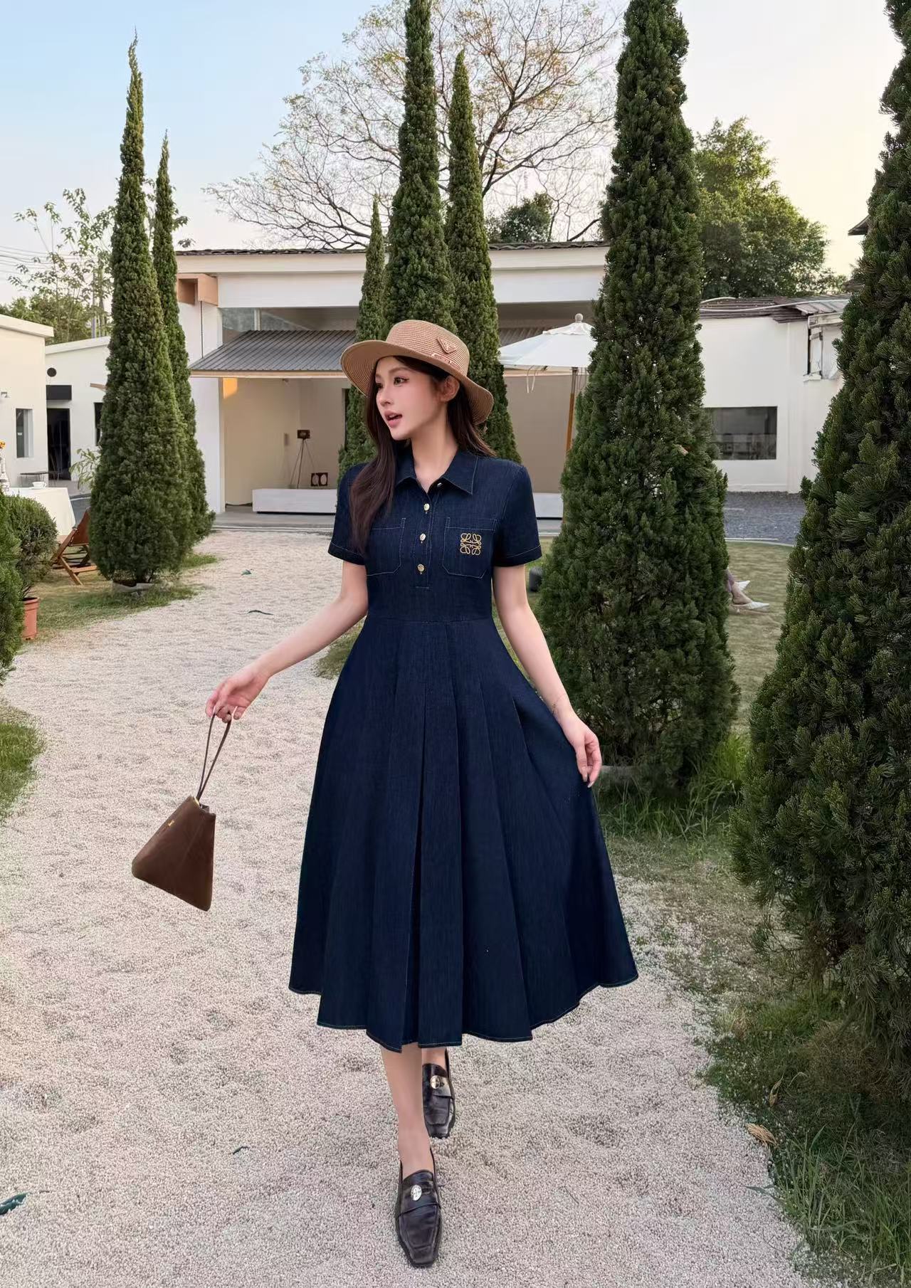 L0WEW刺繍ロゴ入りデニムドレス【50％割引+送料無料】