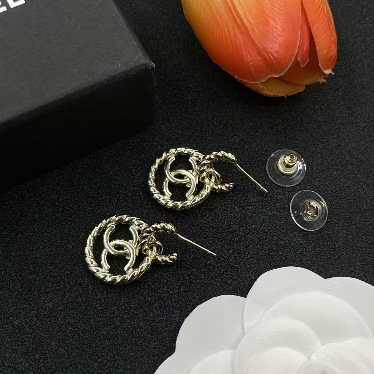 CHANE1 ダブルC ヘンプロープピアス【50％割引+送料無料】