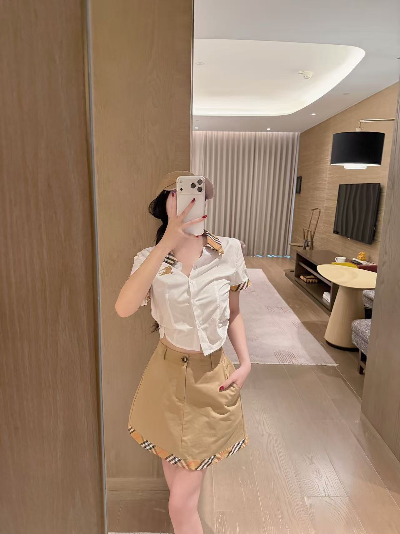 BUR8ERRY シャツとスカートのツーピースセット【50％割引+送料無料】