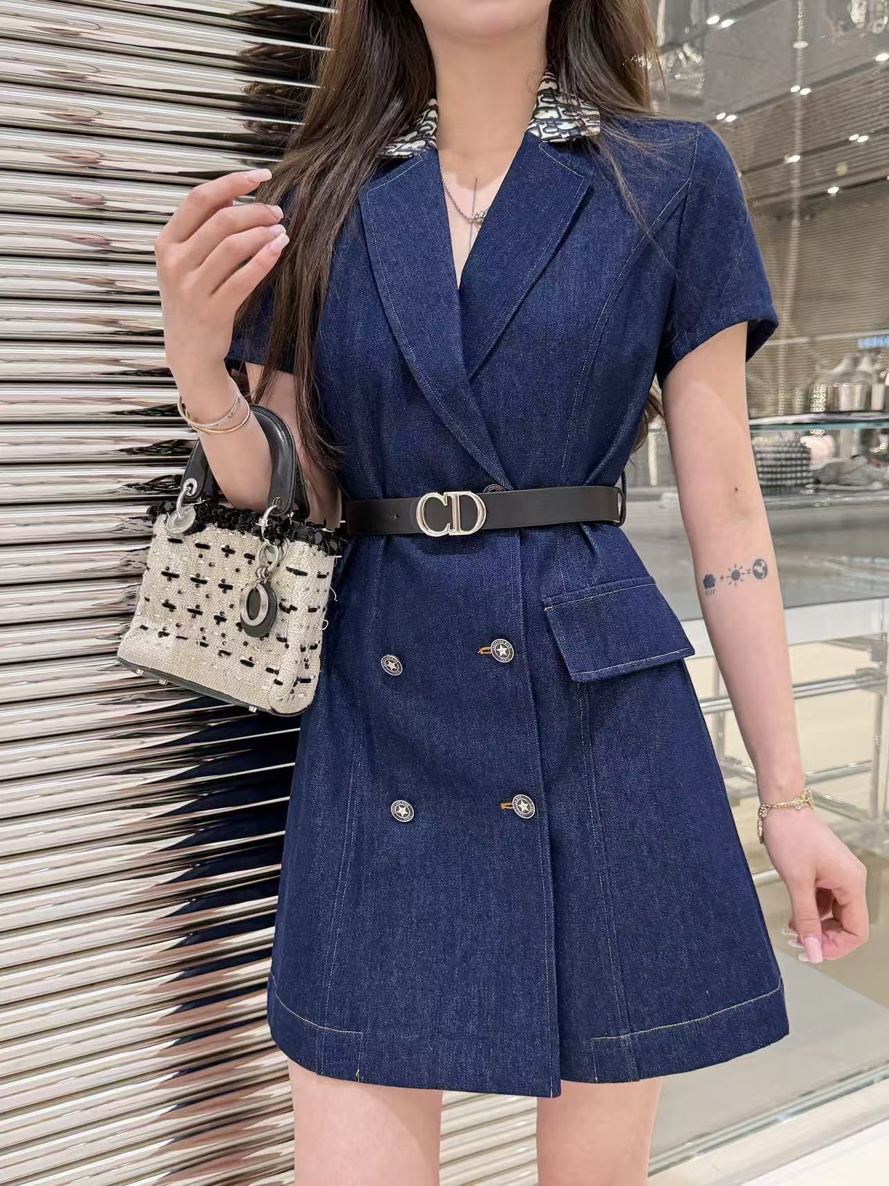 DIOR Vネック 半袖デニムワンピース【50％割引+送料無料】