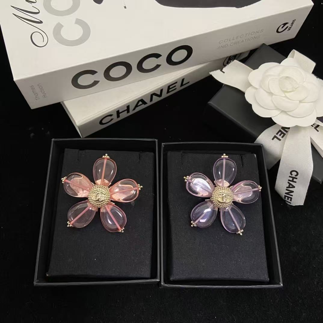 CHANE1 ダブルCフラワーブローチ【50％割引+送料無料】