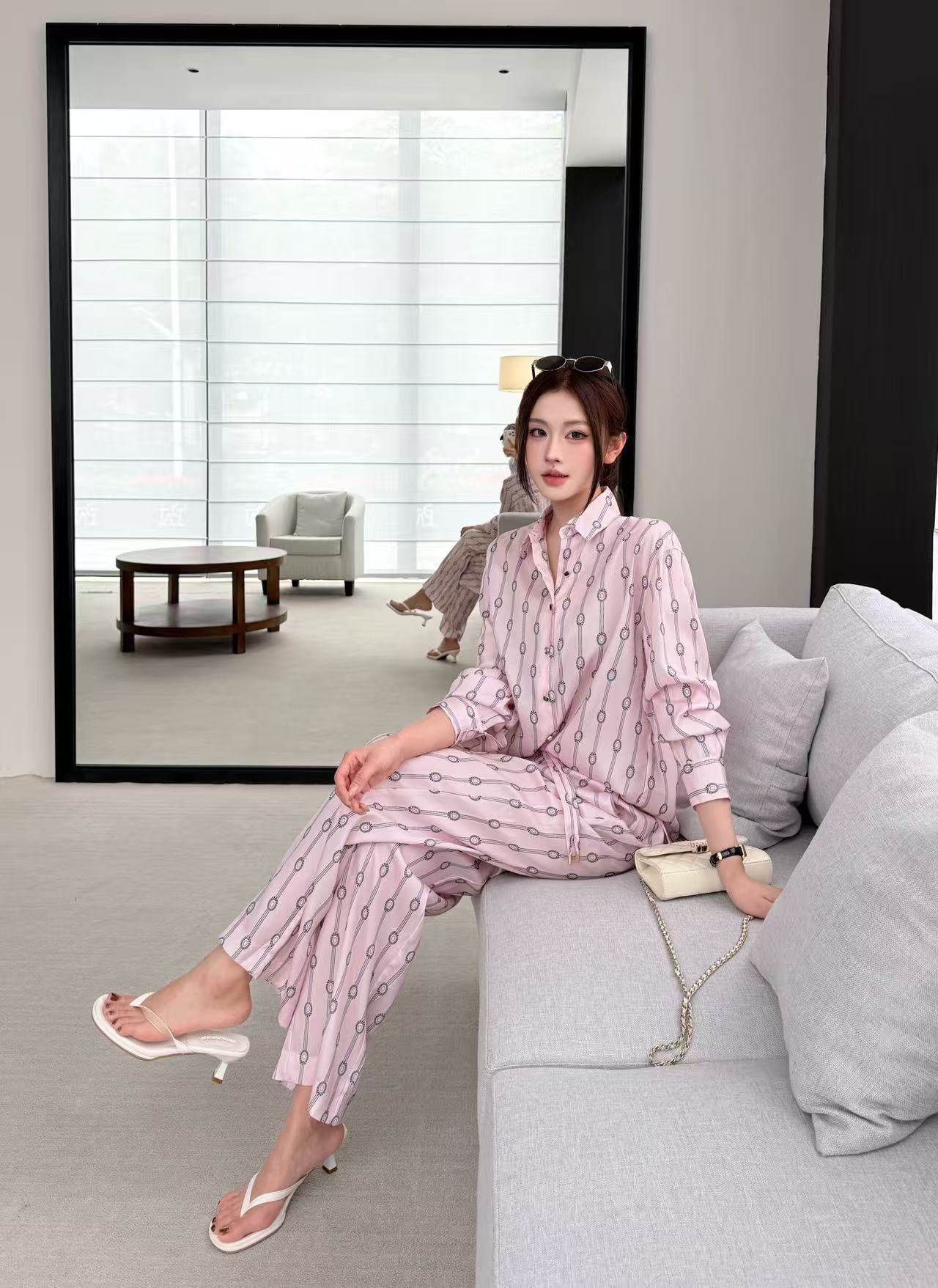 LV 高品質プリント シャツ＆トラウザーズ 2点セット【50％割引+送料無料】