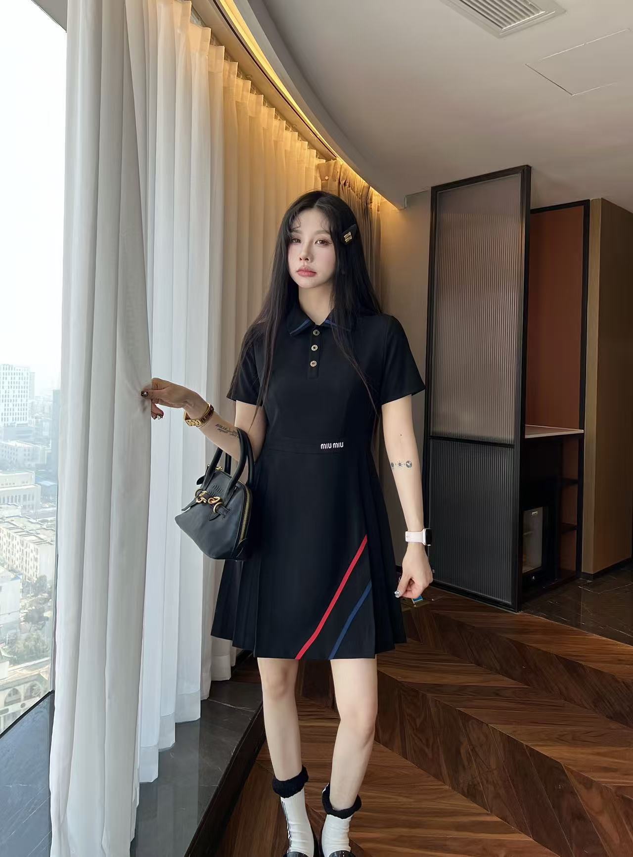 M1UM1U 上質シンプル・ラペルワンピース【50％割引+送料無料】