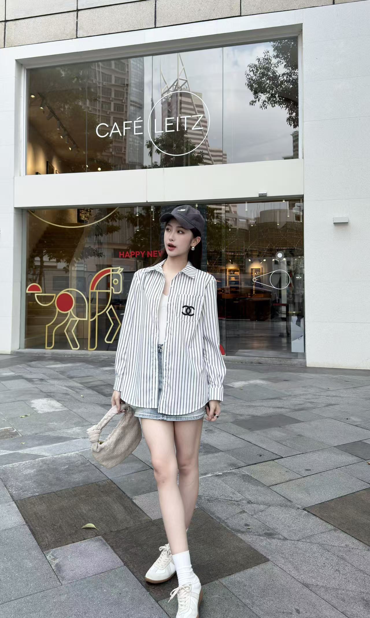 CHANE1 ポケット刺繍入りダブルCストライプシャツ【50％割引+送料無料】