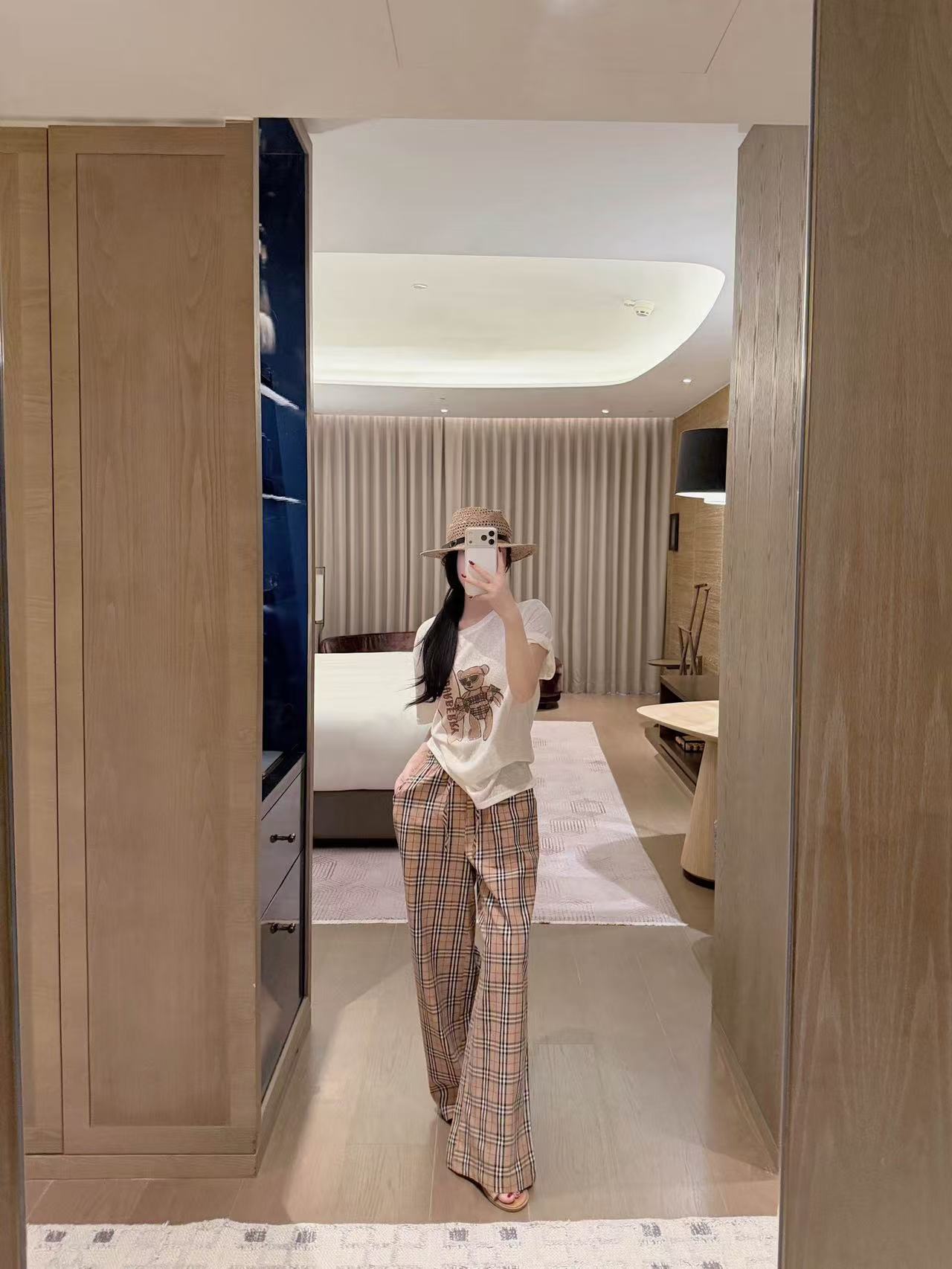 BURBERRY ベア Tシャツ＆トラウザーズ 2点セット【50％割引+送料無料】