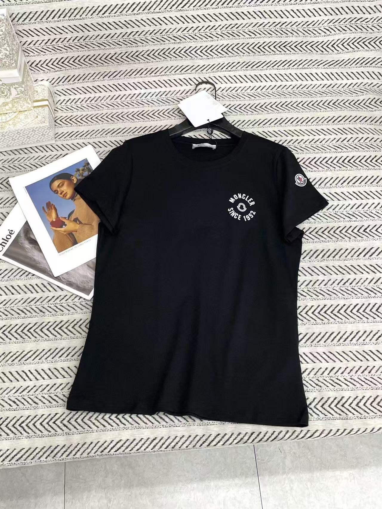 MONCLERシンプルな刺繍文字Tシャツ【50％割引+送料無料】