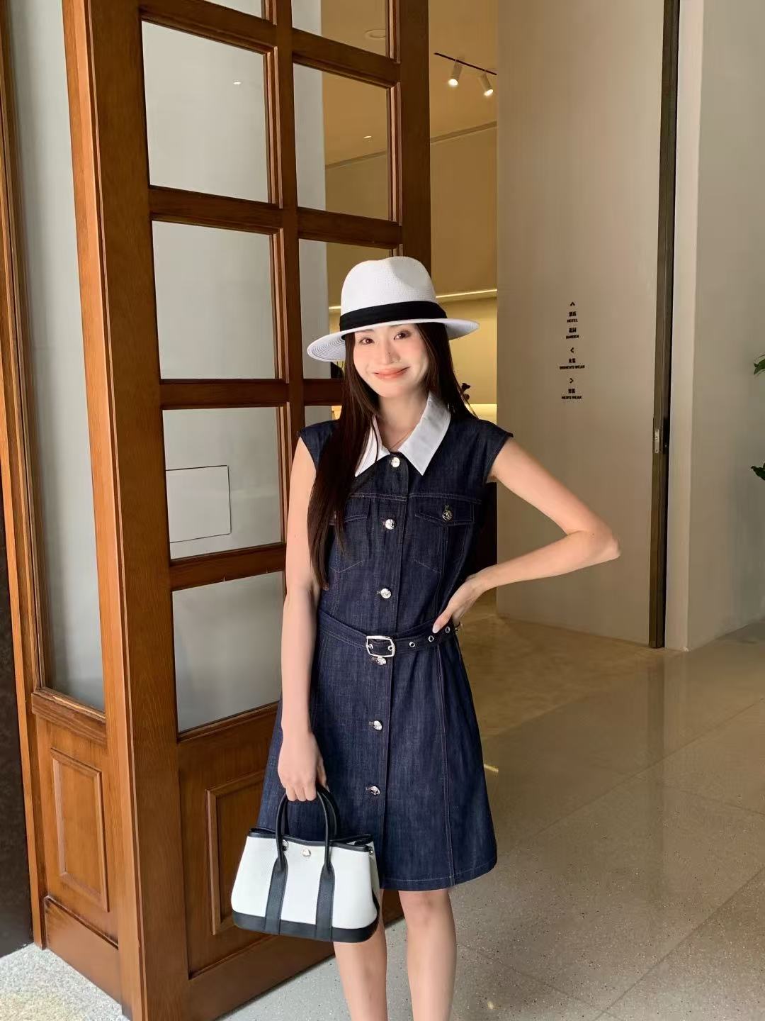 CEL1NE 襟付きボタンダウンデニムノースリーブドレス【50％割引+送料無料】