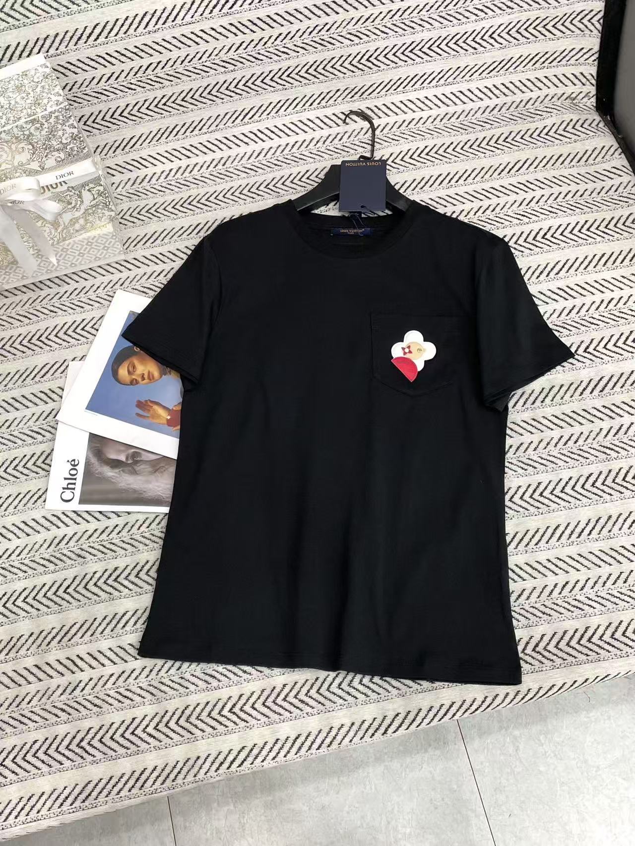 LV 四つ葉のクローバー ポケットTシャツ【50％割引+送料無料】