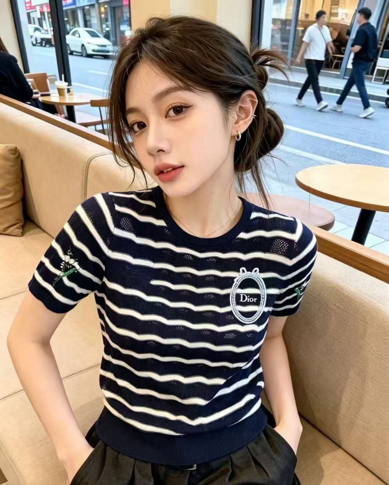 DI0R刺繍文字入りウールストライプTシャツ【50％割引+送料無料】