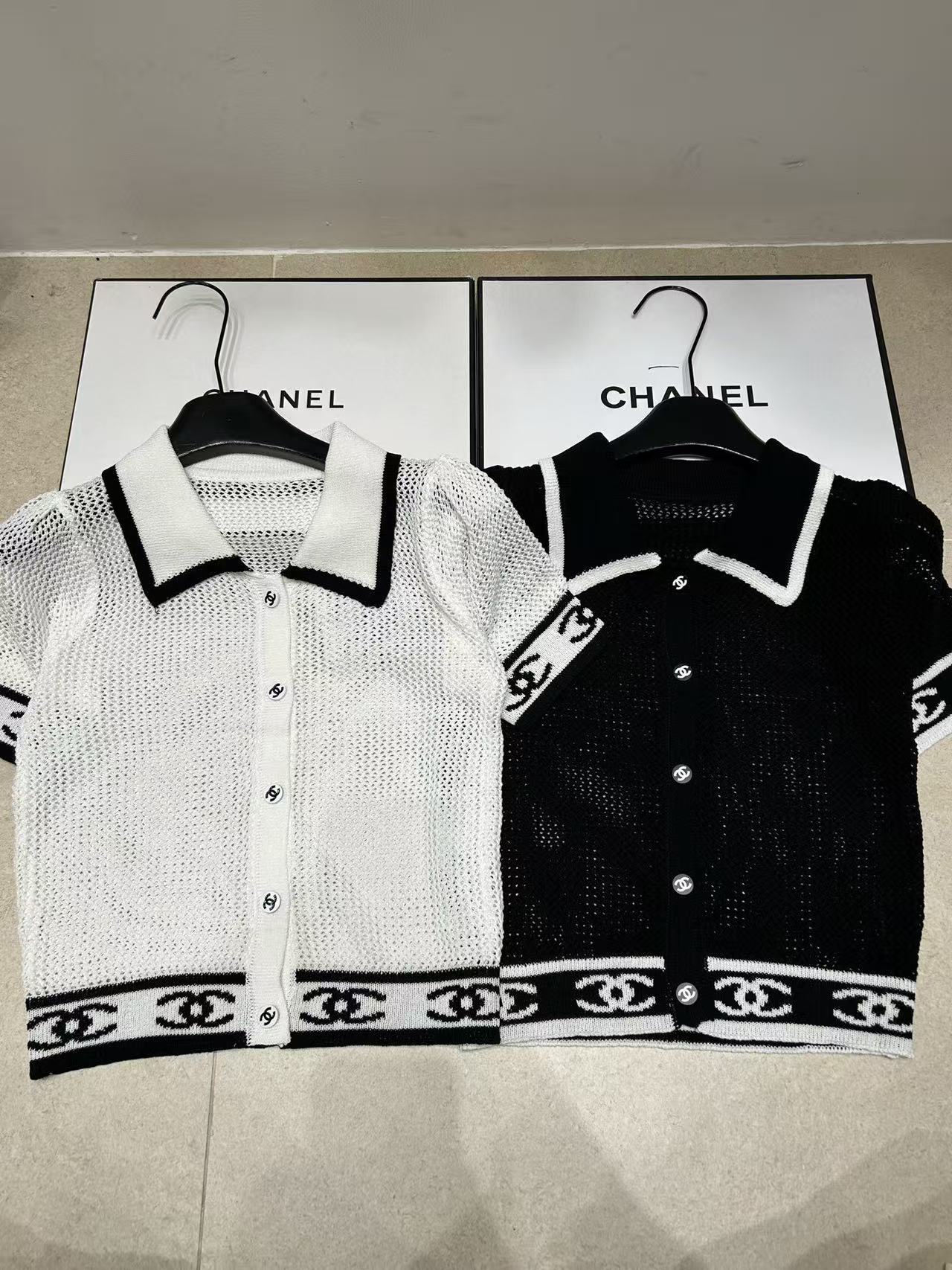 CHANE1 ダブルC くり抜きラペルセーター【50％割引+送料無料】