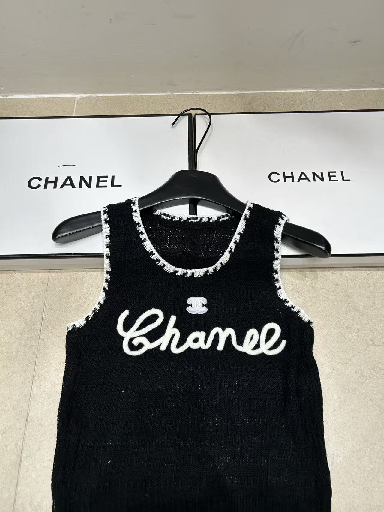 CHANE1 ダブルC刺繍入りウールベスト【50％割引+送料無料】