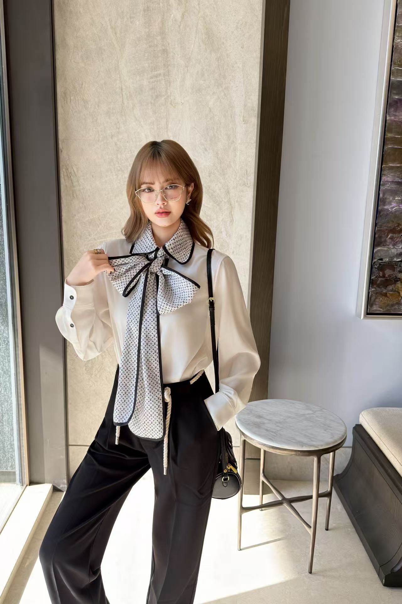 LVプリントリボンシャツ【50％割引+送料無料】