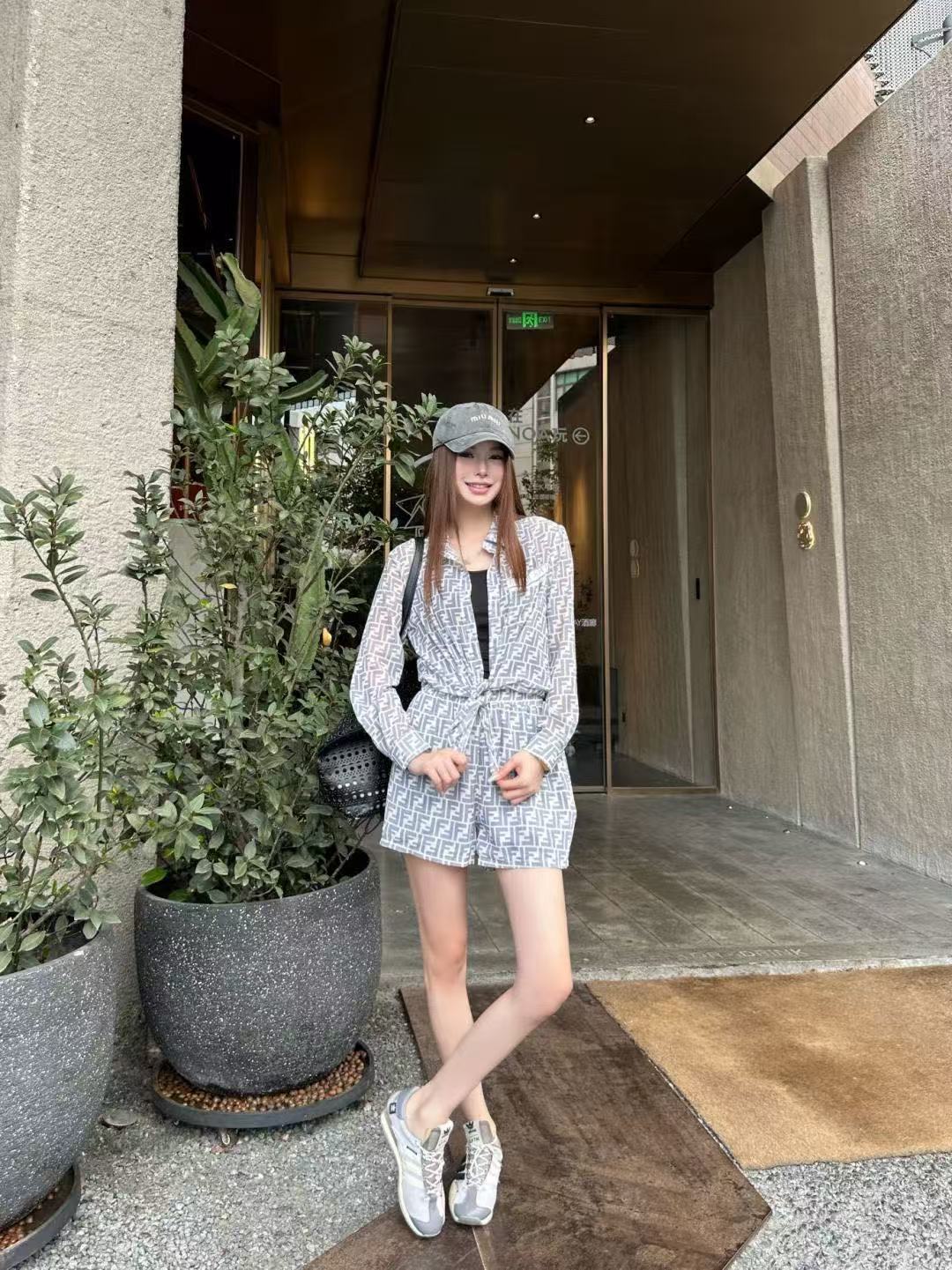 FENDI FF シャツ＆ショートパンツ 2点セット【50％割引+送料無料】