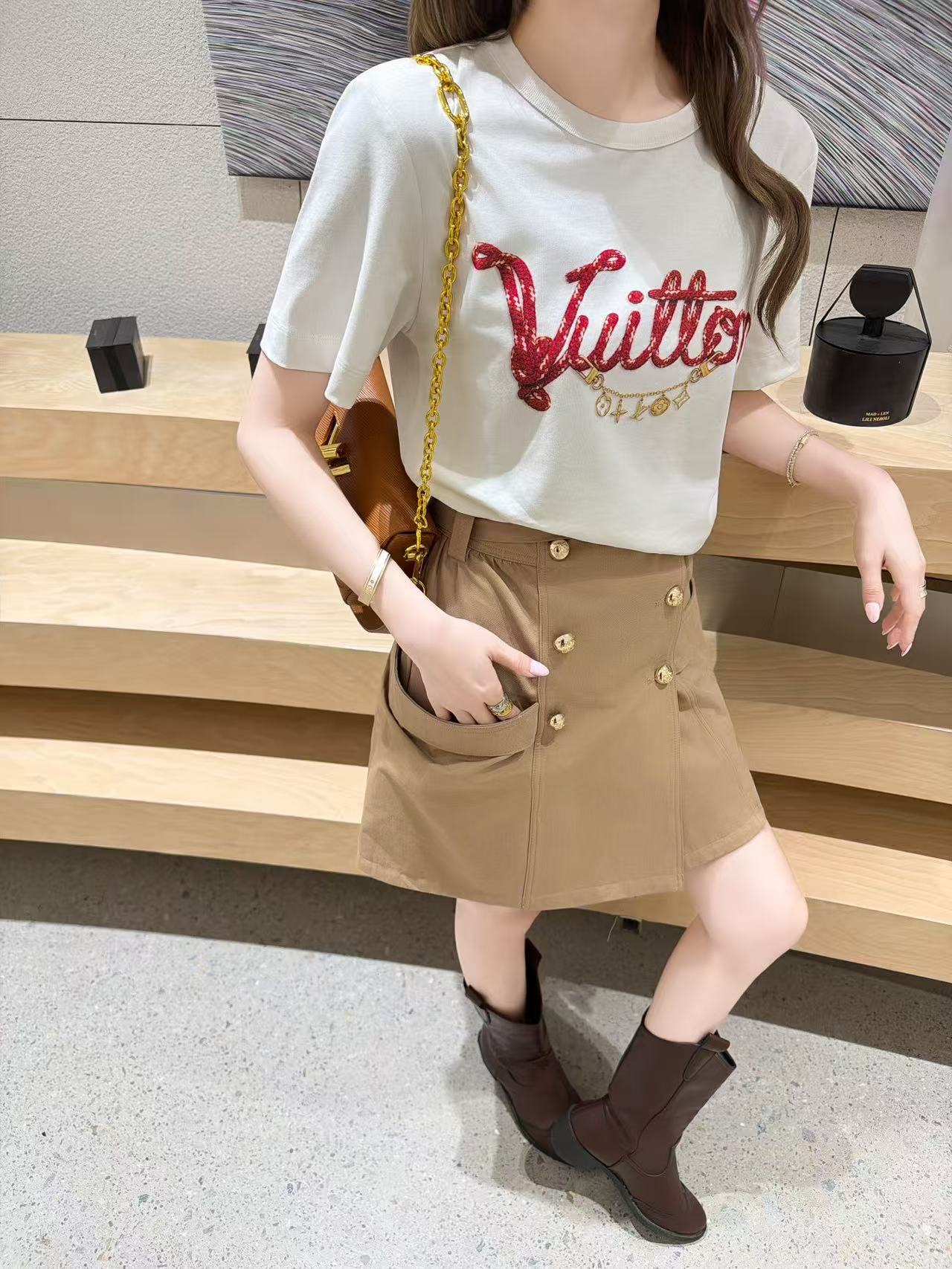 LV刺繍ロゴTシャツ【50％割引+送料無料】