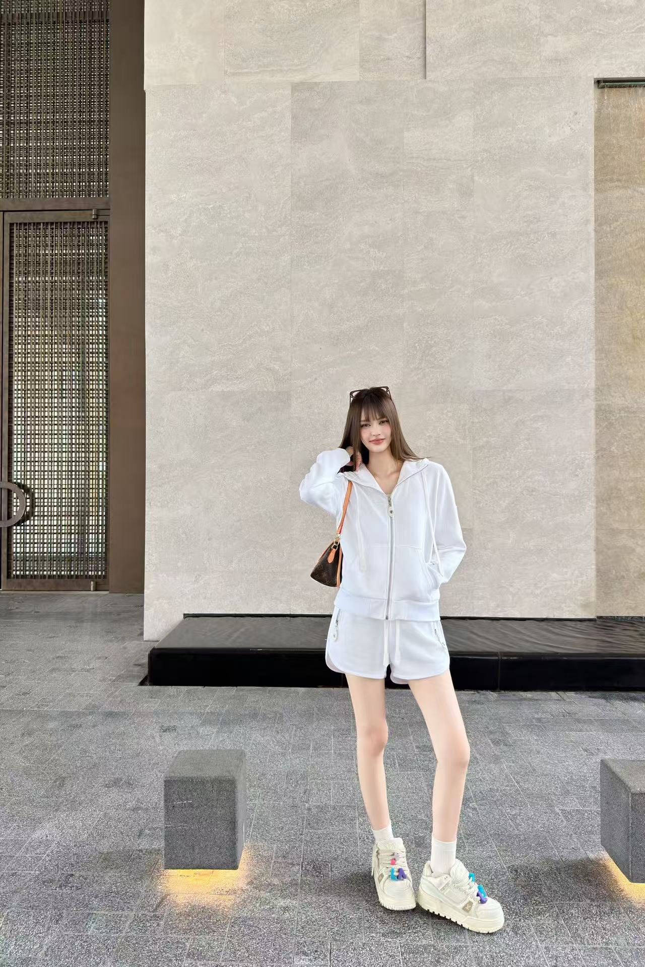 LV フード付きジャケット＆ショートパンツ 2点セット【50％割引+送料無料】