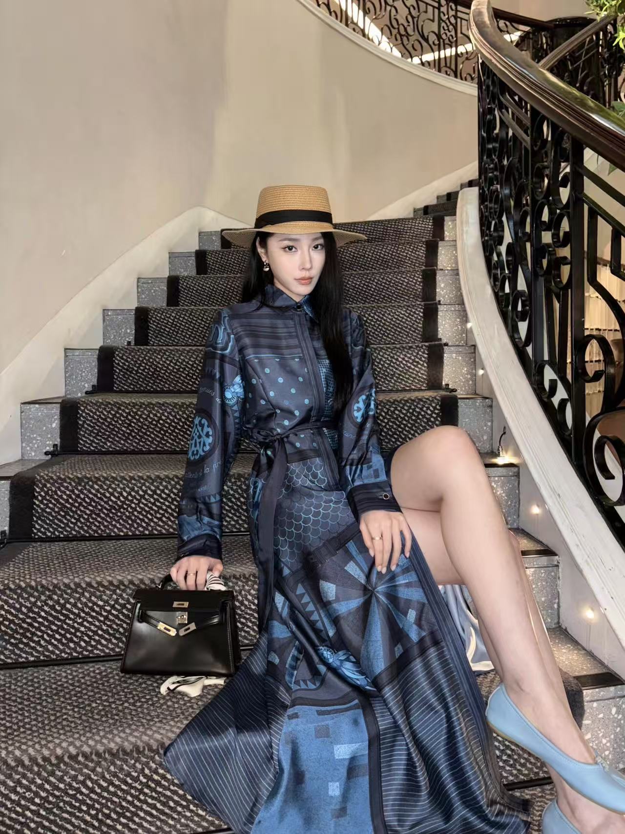 HERME5青い花柄の長袖ワンピース【50％割引+送料無料】