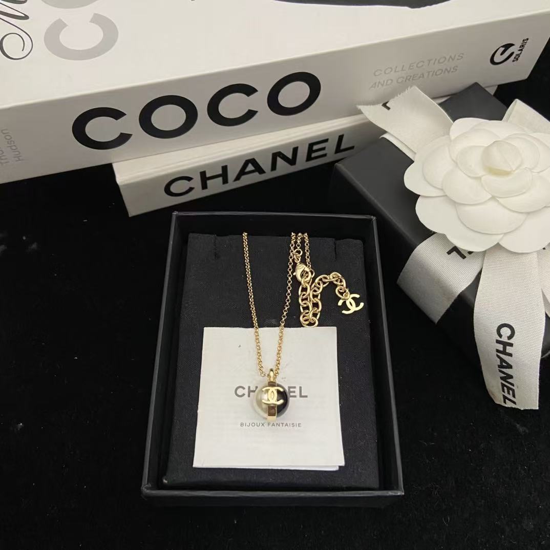 CHANE1 ブラック＆ホワイトパールネックレス【50％割引+送料無料】