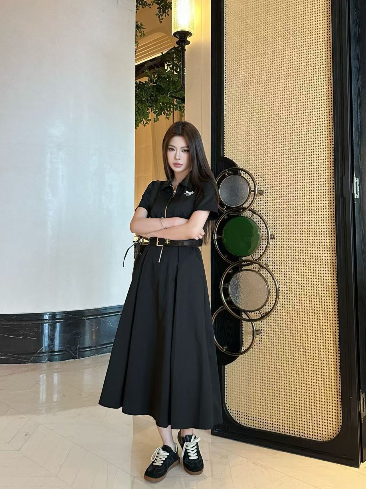 CEL1NE ポニー刺繍ドレス【50％割引+送料無料】