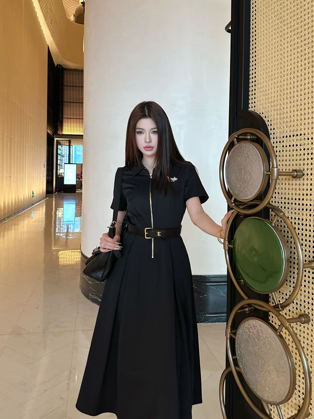 CEL1NE ポニー刺繍ドレス【50％割引+送料無料】