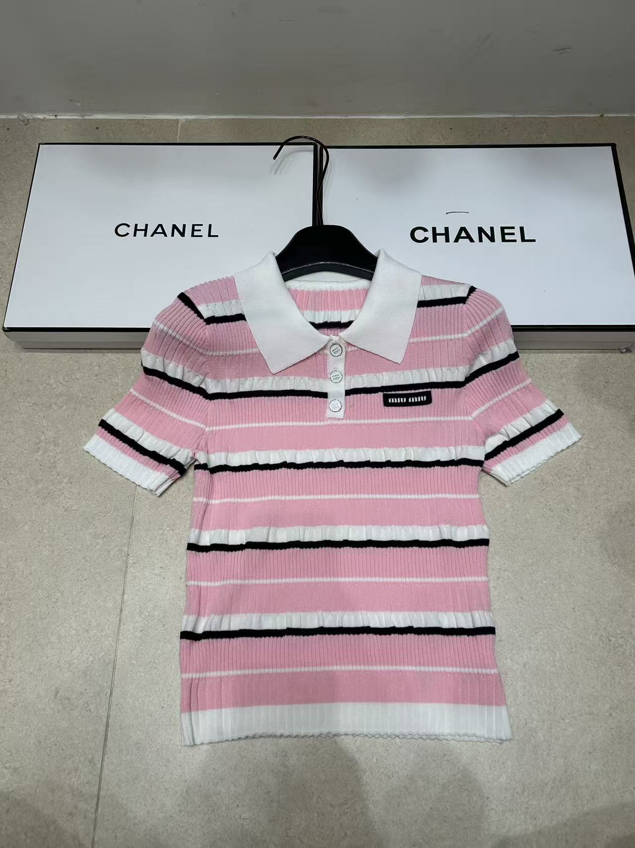 M1UM1U翻领字母羊毛毛衣【50％割引+送料無料】