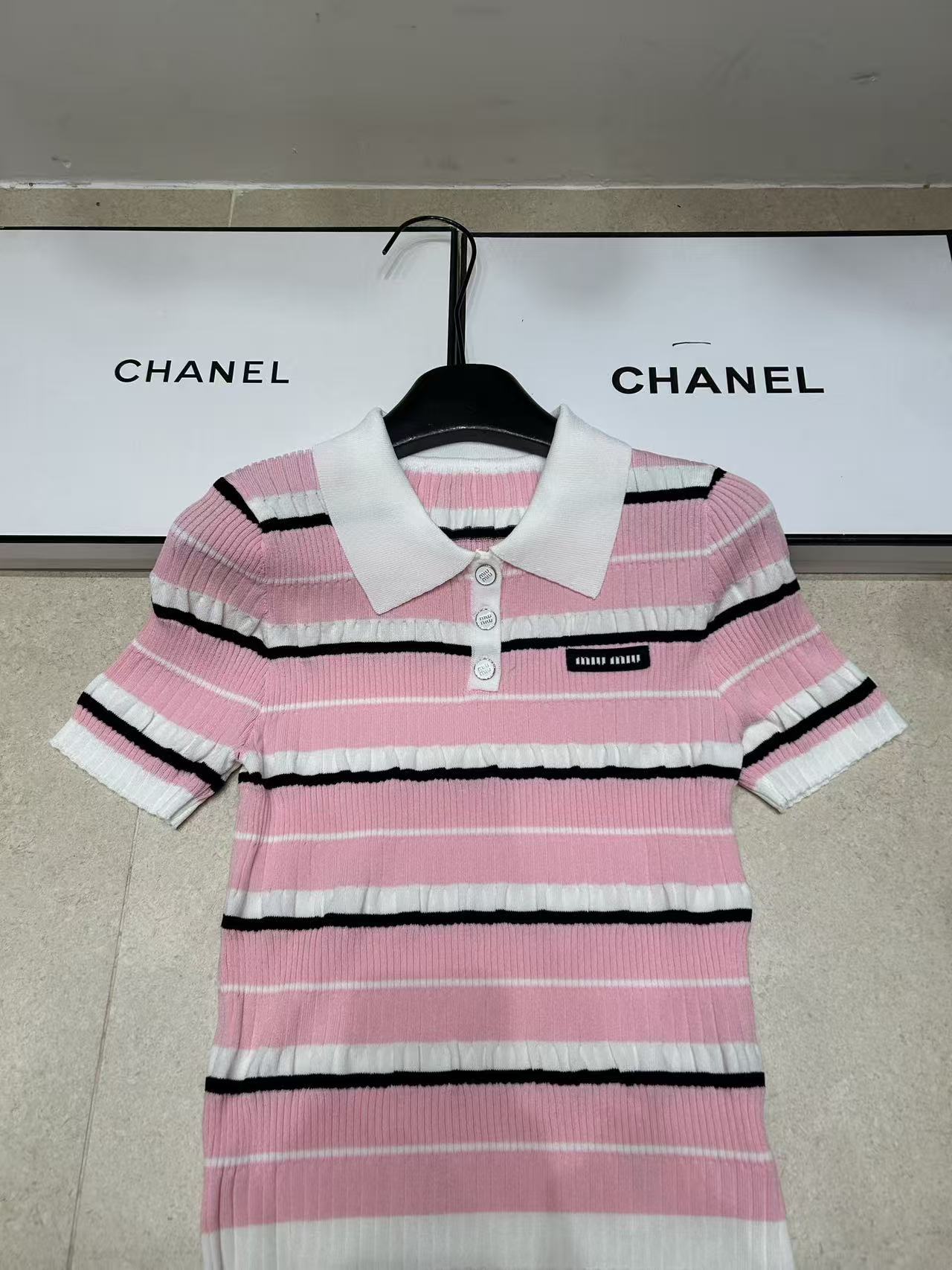 M1UM1U翻领字母羊毛毛衣【50％割引+送料無料】