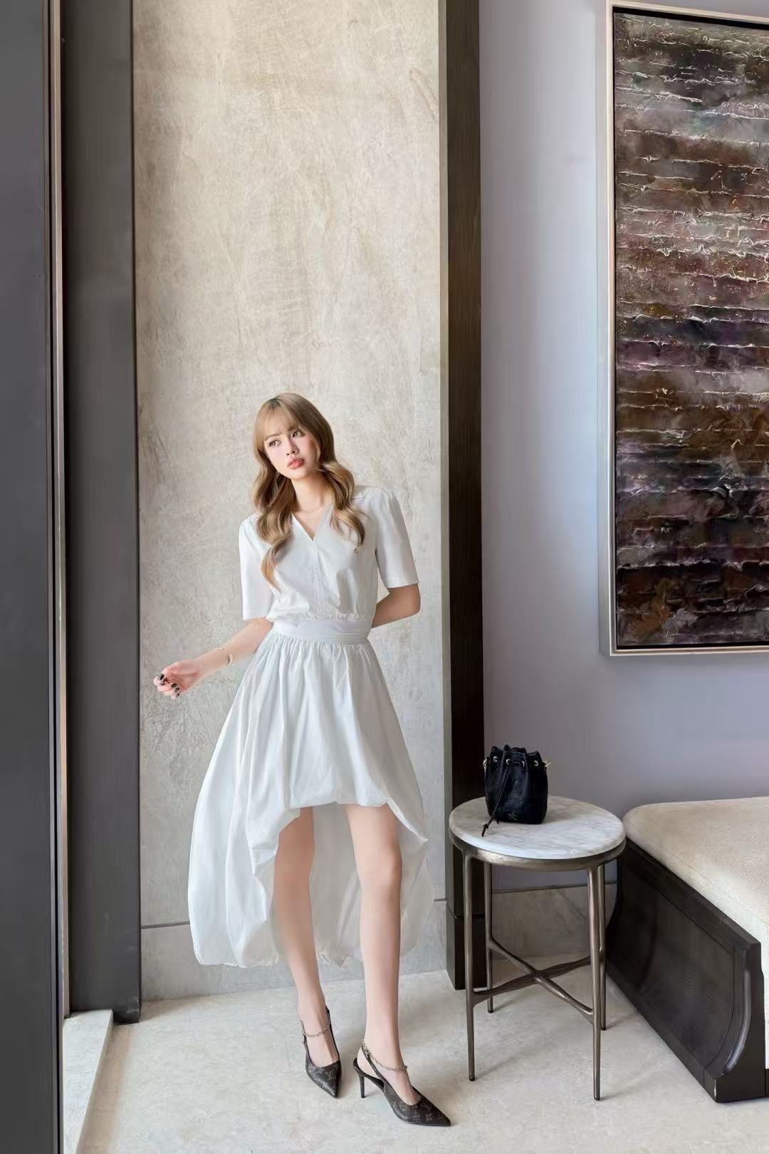 LV ミニマリスト Vネックシャツ＆スカート 2ピースセット【50％割引+送料無料】