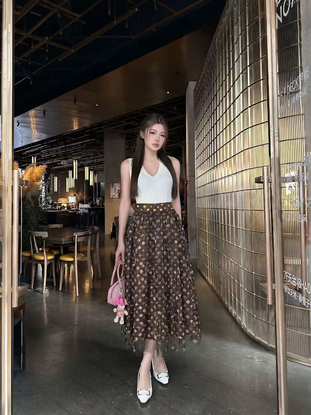 LVプリント柄ミディスカート【50％割引+送料無料】