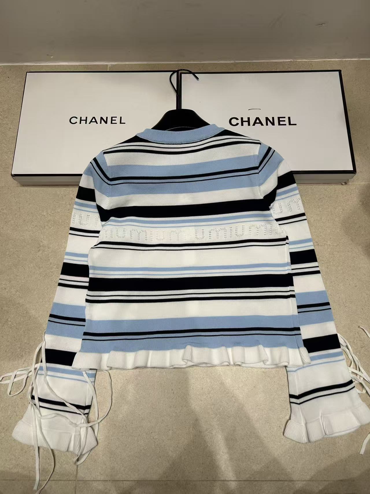 M1UM1U レタード ウールカーディガン【50％割引+送料無料】