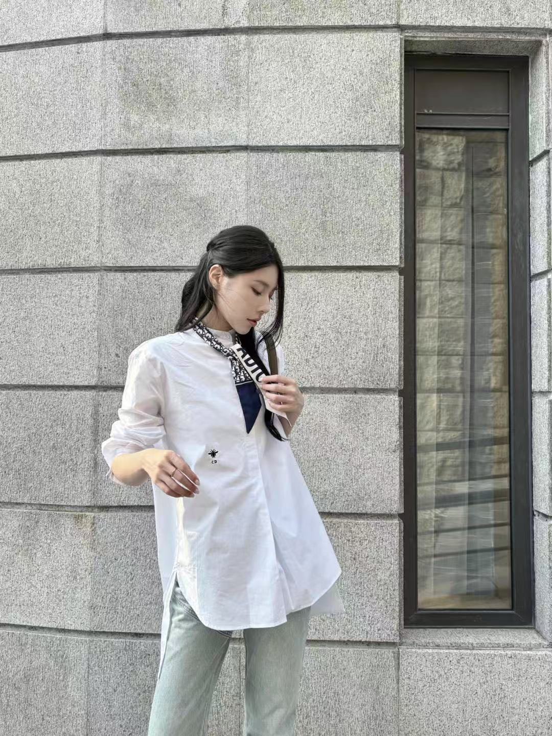 DI0Rミツバチの刺繍入りロングシャツ【50％割引+送料無料】