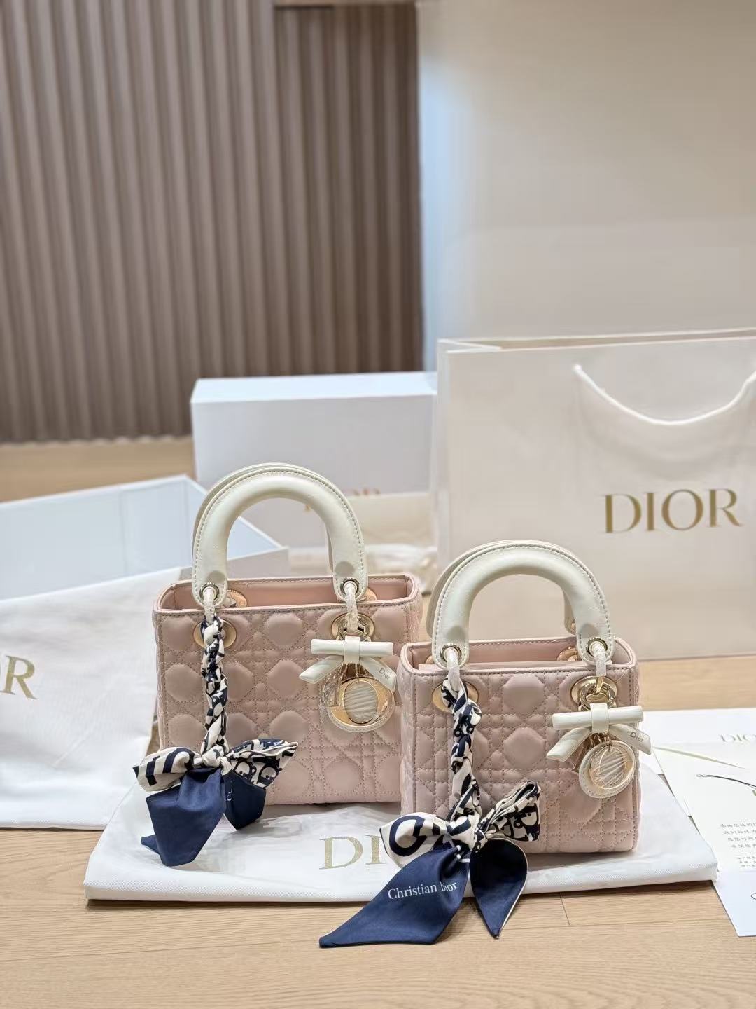 DIOR Ladyラムスキンハンドバッグ【50％割引+送料無料】