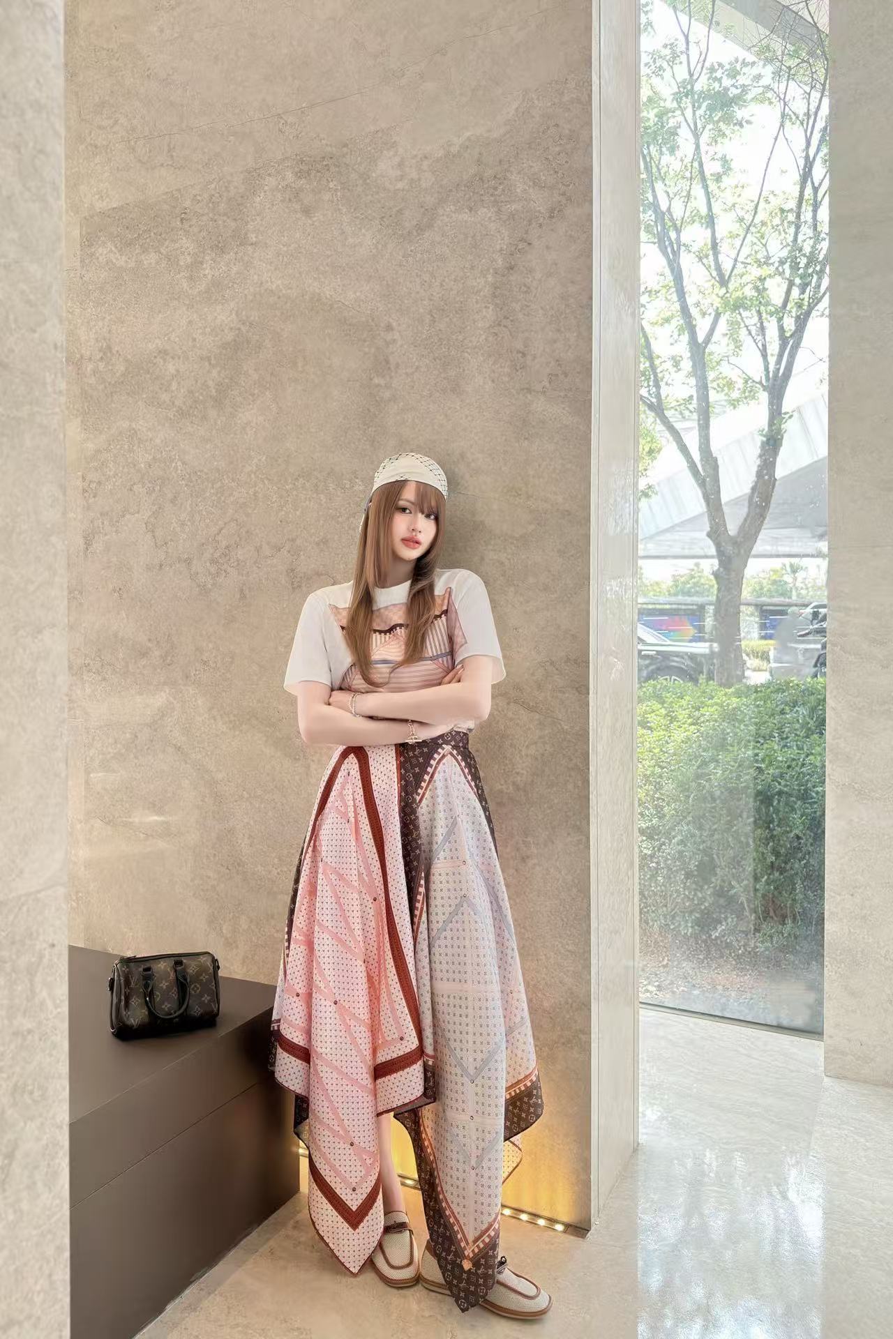 LVプリントTシャツ／スカート【50％割引+送料無料】