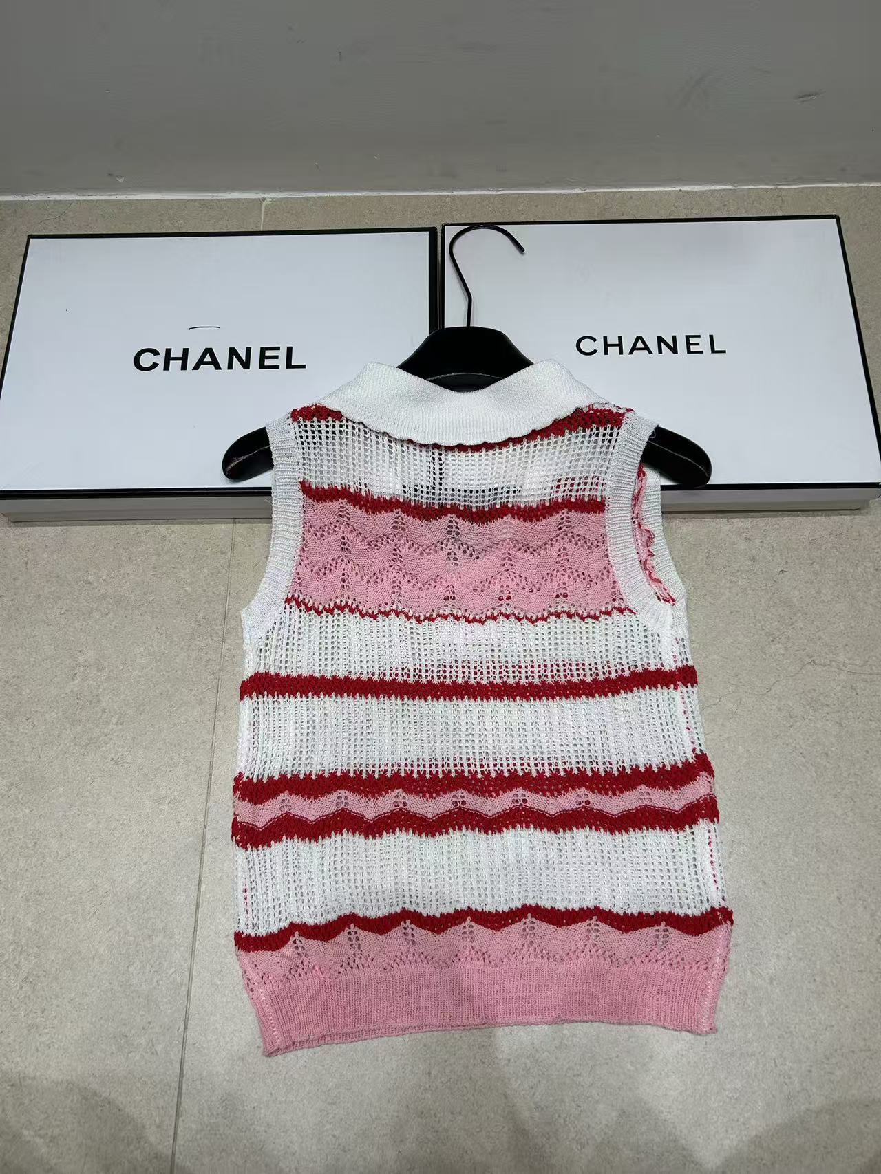 M1UM1U カラーブロック ウール レターベスト【50％割引+送料無料】