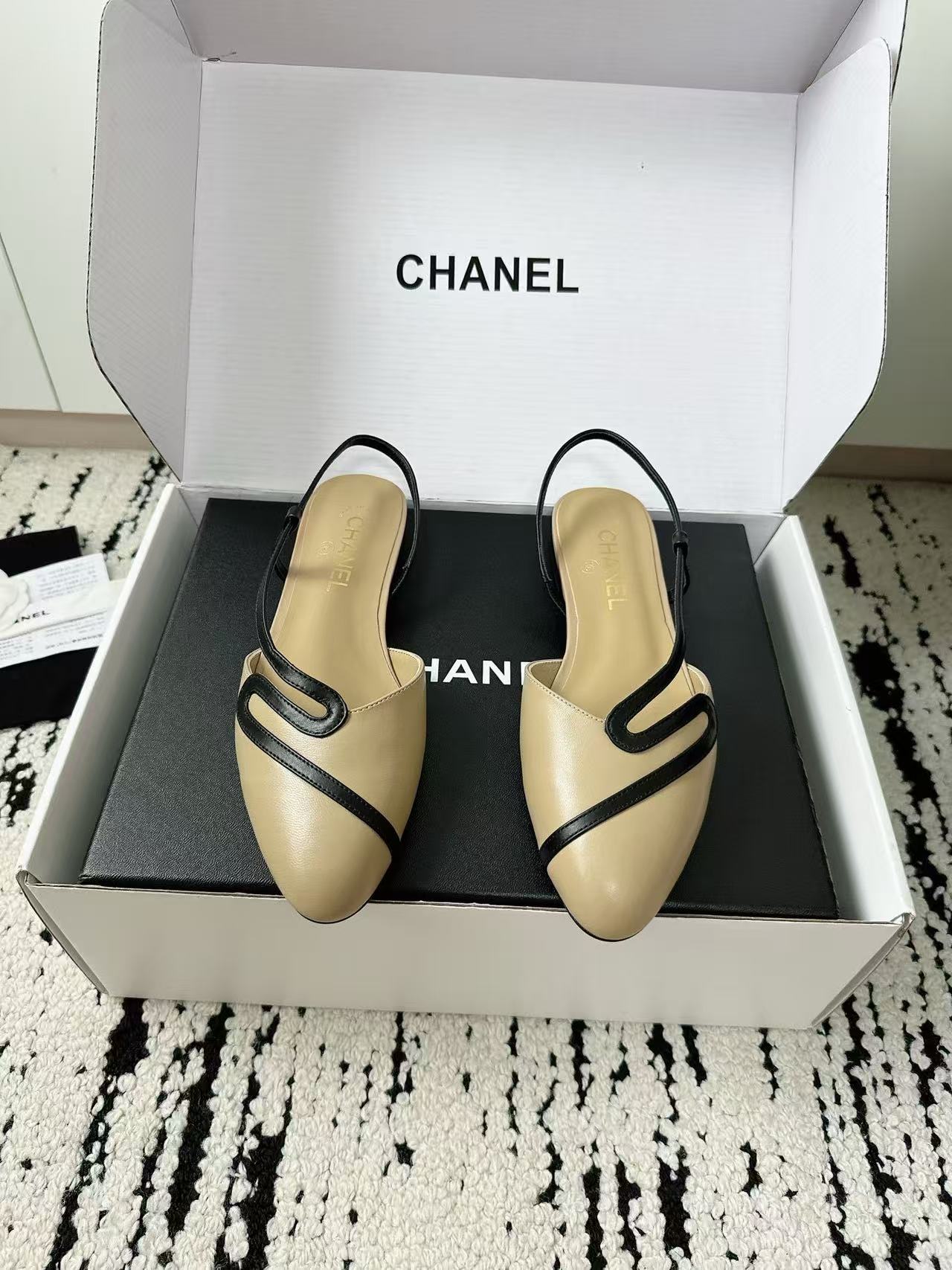 CHANE 高品質キャットアイフラットシューズ【50％割引+送料無料】