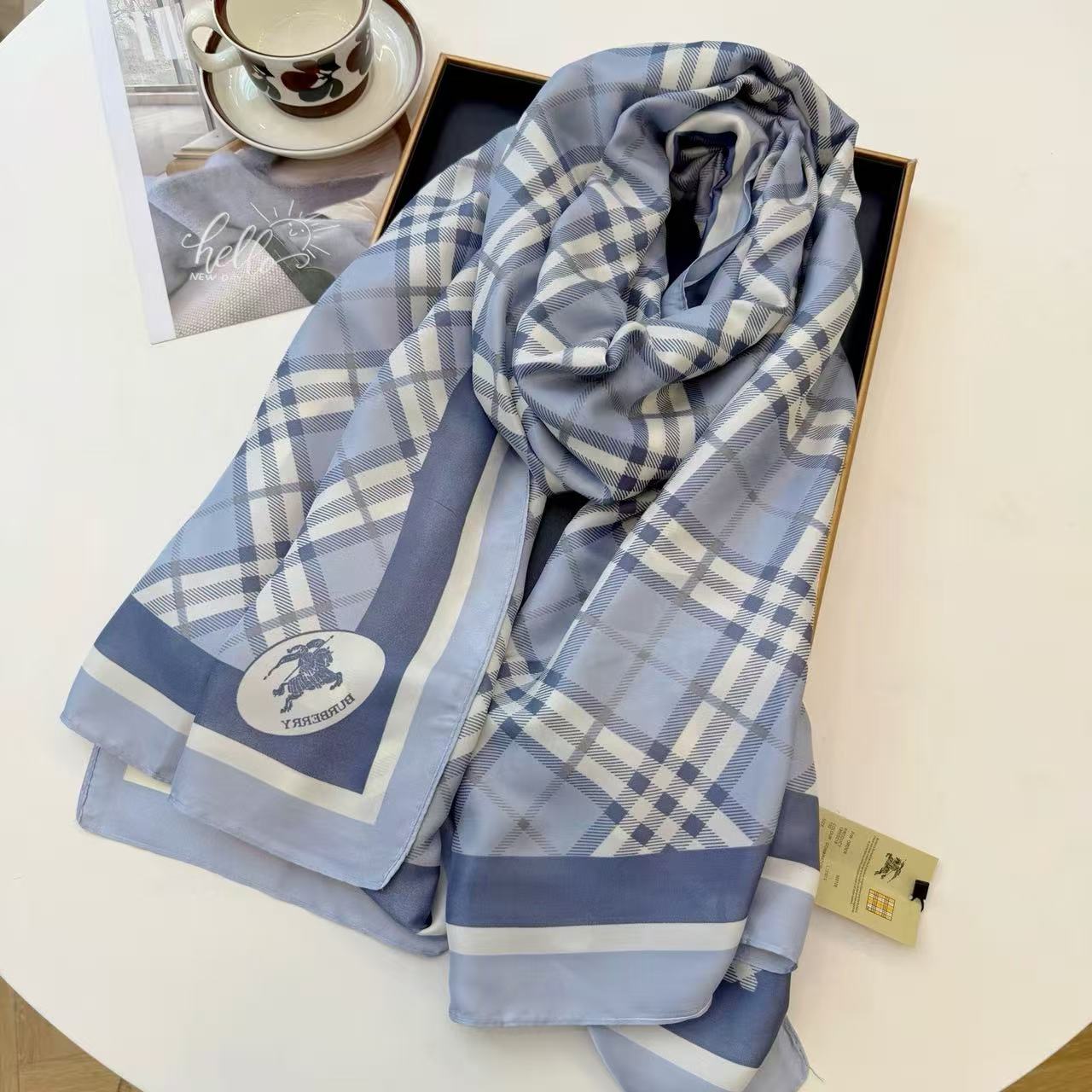 BUR8ERRY チェック柄シルクスカーフ【50％割引+送料無料】