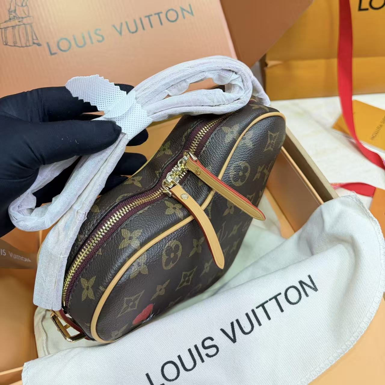 LVハート柄プリント ショルダーバッグ【50％割引+送料無料】