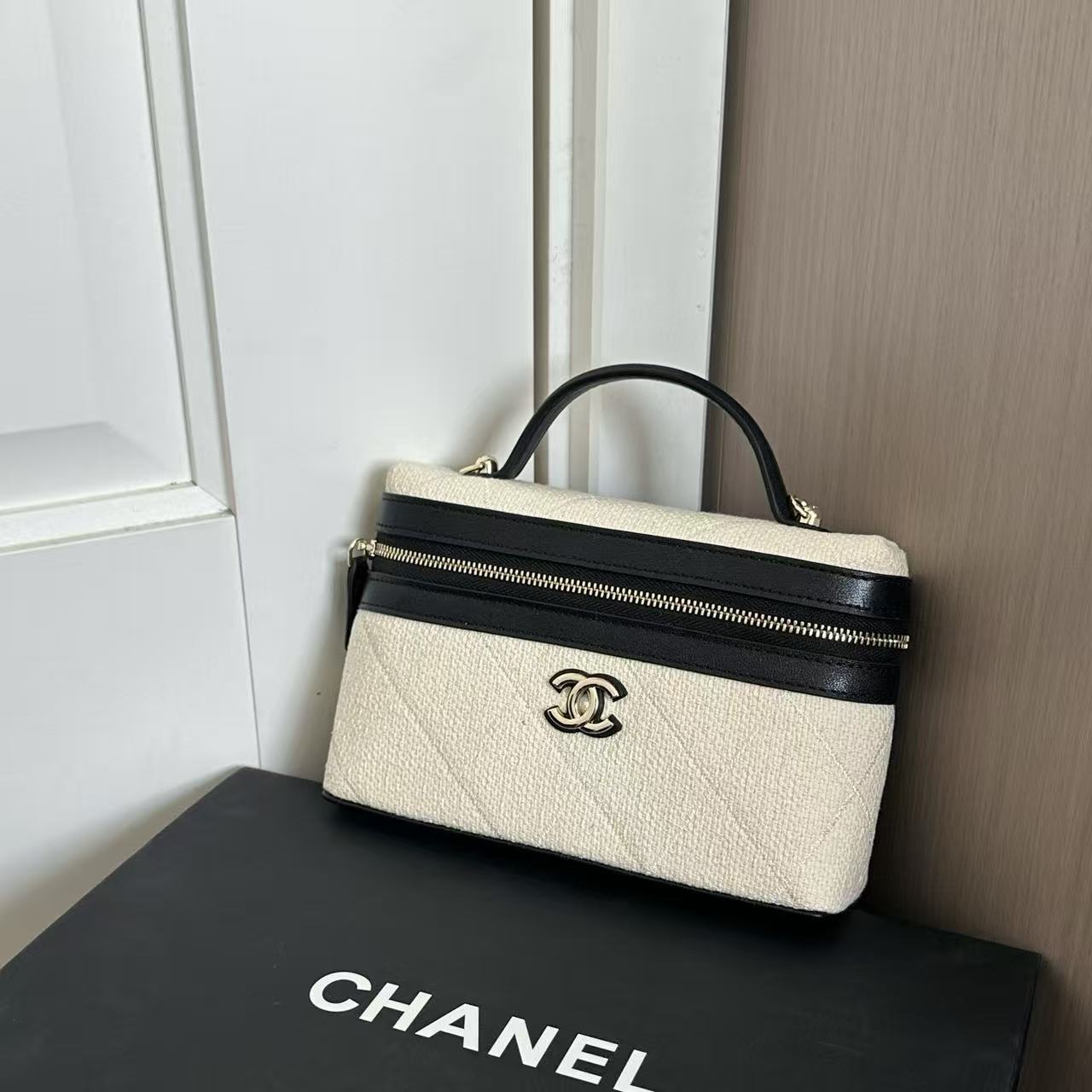 CHANE1 チェーンハンドバッグ【50％割引+送料無料】